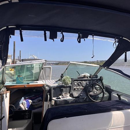 Отель Floatsyerboat Cuxton Экстерьер фото